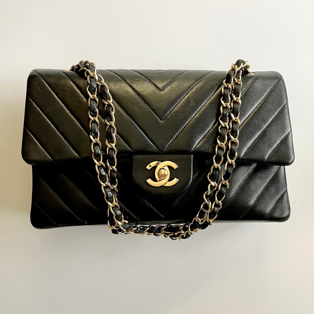 CHANEL V-Stitch Double Flap Chain Shoulder Bag Black